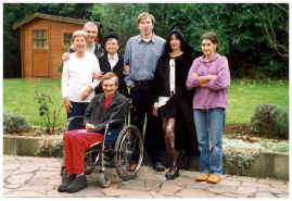 family_3.jpg (71861 bytes)